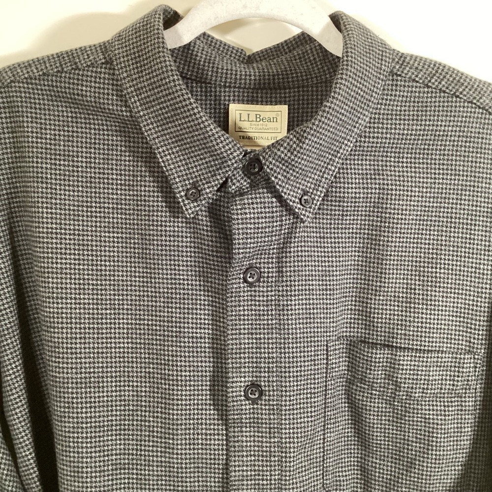 L.L. Bean Men’s Dark Checked Button Down Long Sleeve Flannel Shirt. Size XXL - Picture 3 of 6